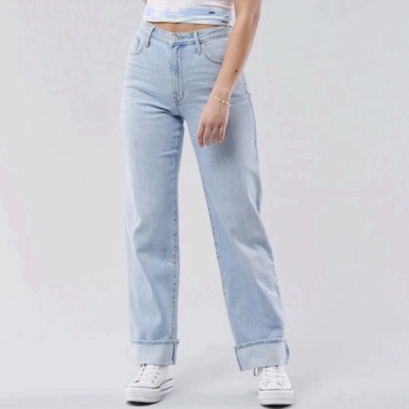 Hollister Ultra High Rise Dad Jean Womens Sz 12S W31Short Light Wash Stretch - Picture 1 of 9